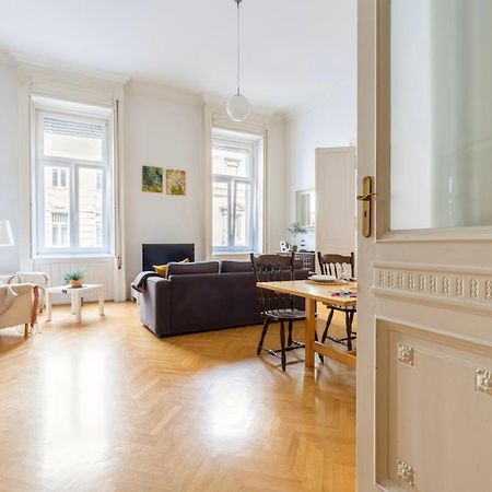 Bourgeois Elegance In The Heart Of בודפשט מראה חיצוני תמונה