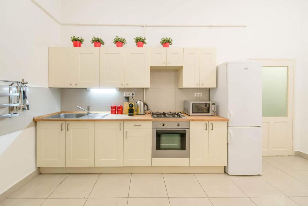 Bourgeois Elegance In The Heart Of בודפשט מראה חיצוני תמונה