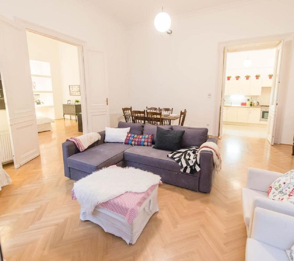 Bourgeois Elegance In The Heart Of בודפשט מראה חיצוני תמונה