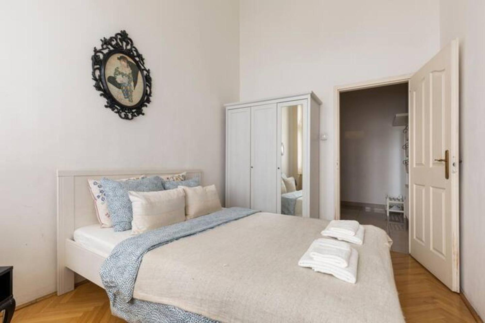 Bourgeois Elegance In The Heart Of בודפשט מראה חיצוני תמונה